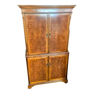Late 20th Century Restored Drexel Heritage Burled Mahogany Armoire Made Expressly for the Ritz-Carlton Hotel' For Sale