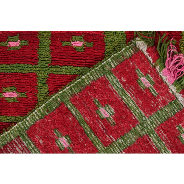 1950s 1950s Vintage Tulu Rug in Red, Green, Pink Geometric Pattern For Sale - Image 5 of 6