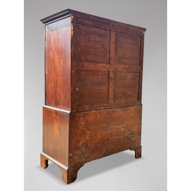 Late 18th Century George III Mahogany Linen Press, 1790s For Sale - Image 5 of 10