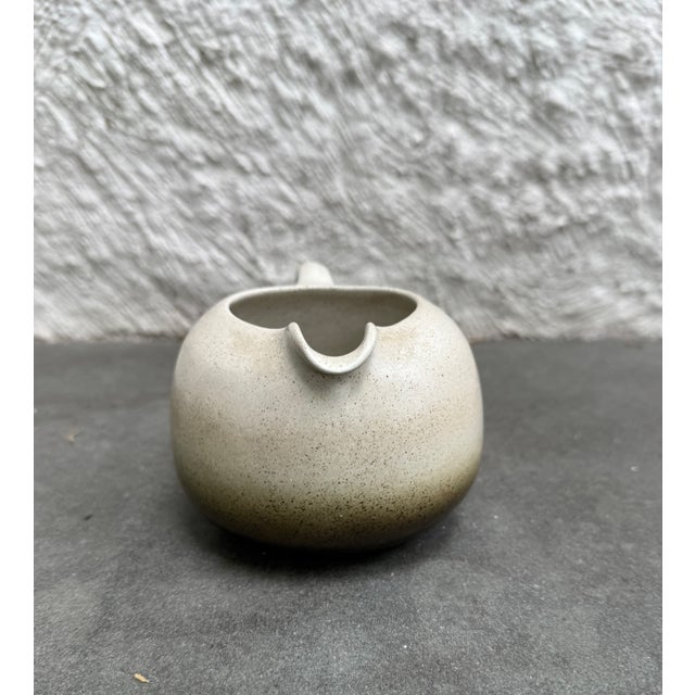 Edith Heath Vintage Heath Pottery Usa Ceramic Creamer Cream Speckled Brown Glaze For Sale - Image 4 of 6