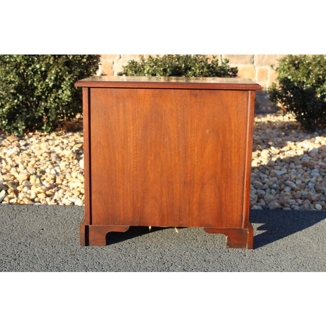 1980s Henkel-Harris Mahogany Nightstand For Sale - Image 6 of 18