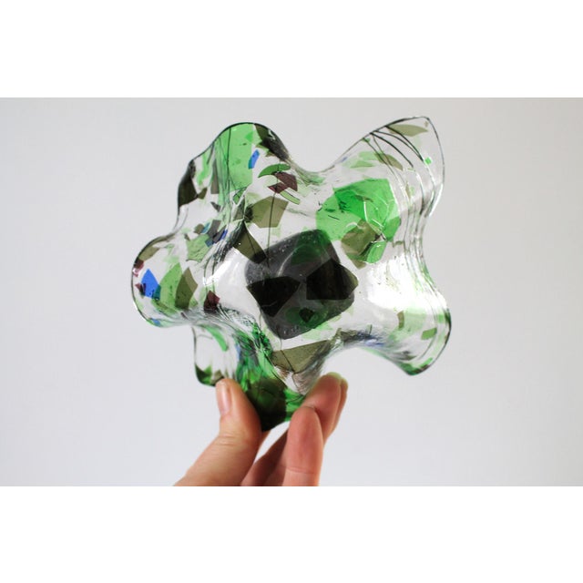 Mid 20th Century Vintage Art Glass Handkerchief Flower Frog Vase For Sale - Image 5 of 6