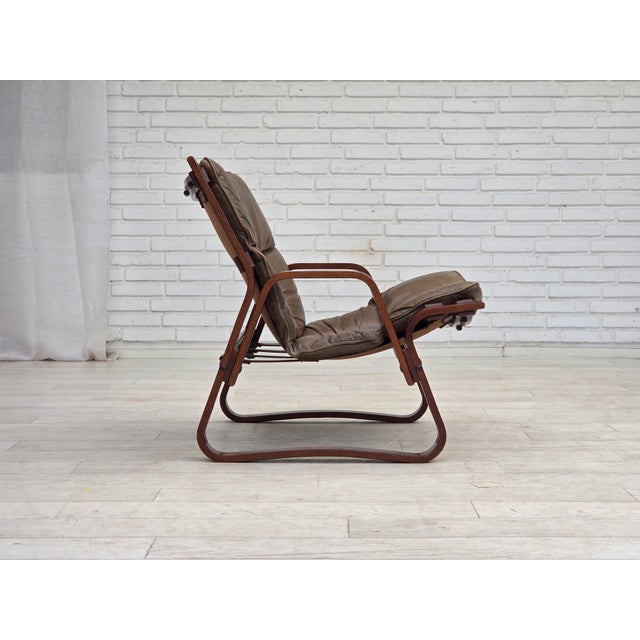 Wood Norwegian Lounge Chair in Brown Furniture Leather, 1970s For Sale - Image 7 of 18
