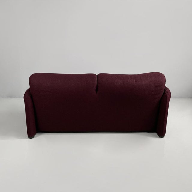 Purple Italian Modern Burgundy Fabric Sofa by Vico Magistretti for Cassina, 1960s For Sale - Image 8 of 12