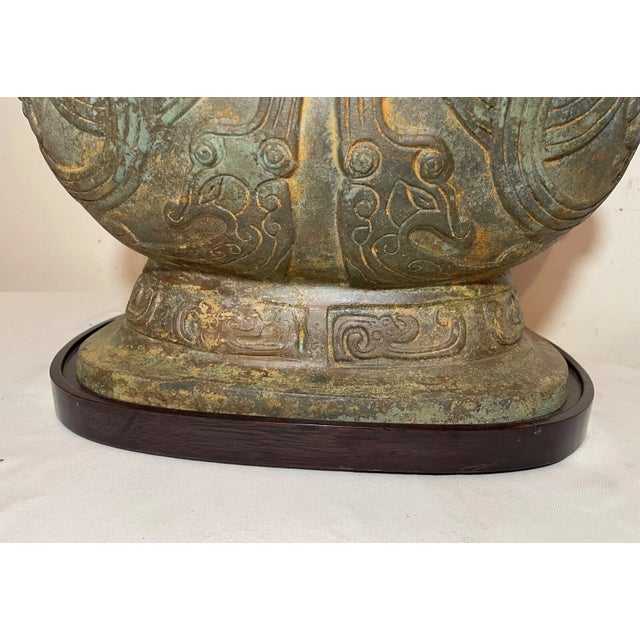 Bronze 1990s Huge Lawrence & Scott Cast Bronze Wood Chinese Hu Vessel Archaic Urn Table Lamp For Sale - Image 8 of 15