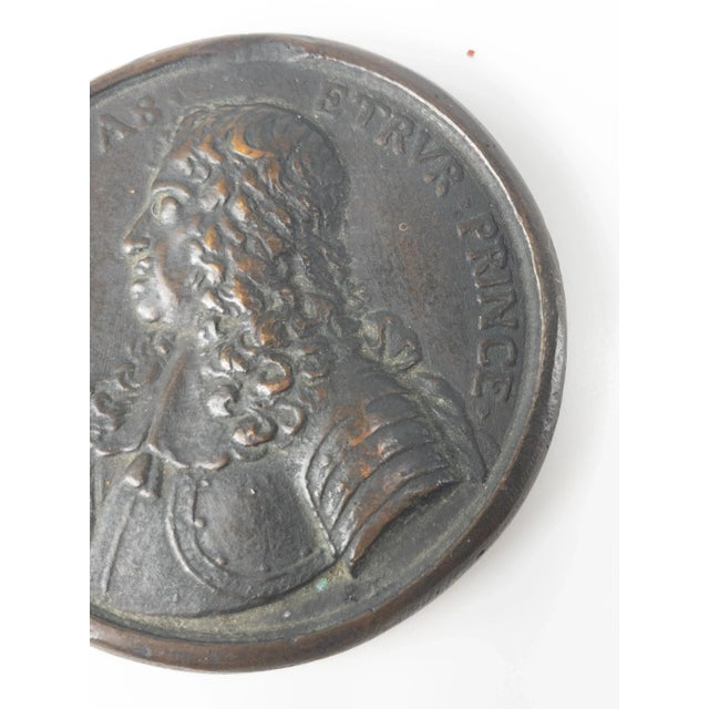 18th Century Italian Bronze Medal of Lorenzo Medici by Antonio Selvi For Sale - Image 4 of 10