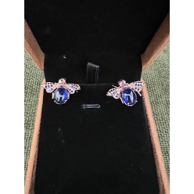 Bochic “Orient” Blue Sapphire & Ruby Earrings Set In 18K Yellow Gold & Silver Natural Blue Sapphire - 4 carats Natural...