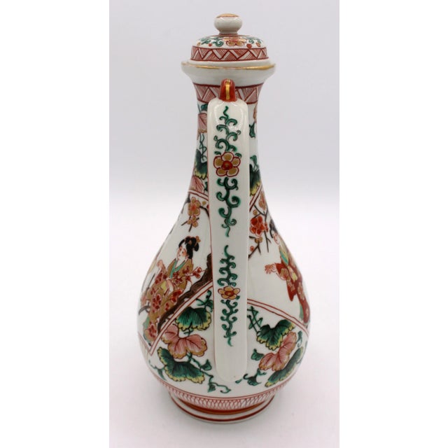 Traditional Meiji Period Porcelain Wine Ewer For Sale - Image 3 of 9