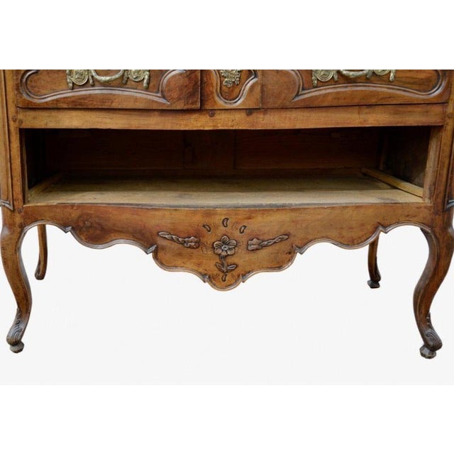 Wood Louis XV Walnut Chest of Drawers, 18th Century For Sale - Image 7 of 9