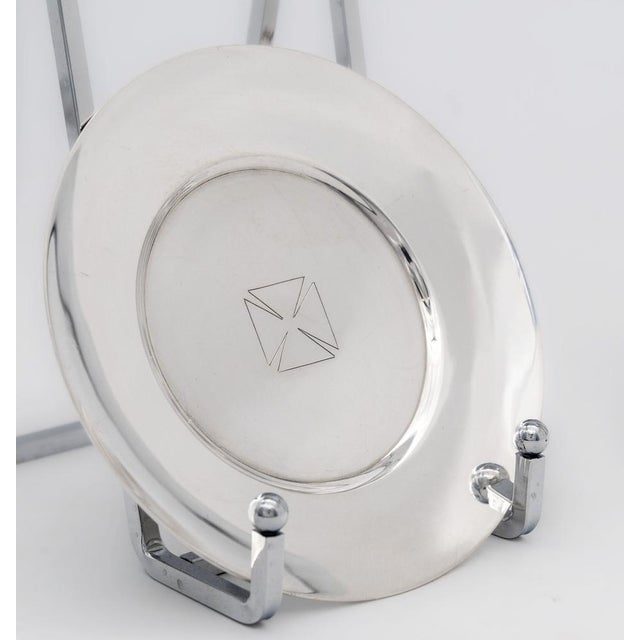 Elizabeth Ii Sterling Silver Chalice & Paten, London, 1985, Set of 2 For Sale - Image 9 of 11