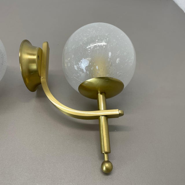 Gold Minimalist Brass and Glass Ball Wall Light Sconces, Italy 1970s, Set of 2 For Sale - Image 8 of 17