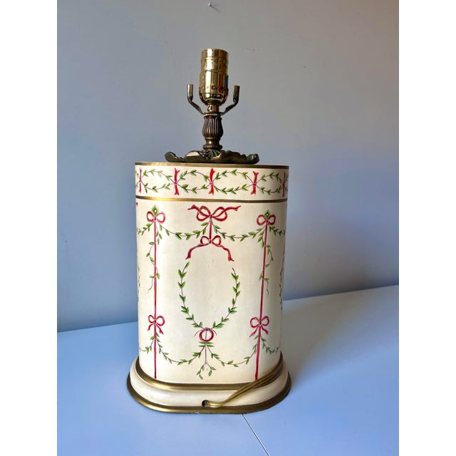 Vintage Chelsea House Hand Painted Topiary and Ribbon Bow Table Lamp With Brass Accents For Sale In Charleston - Image 6 of 10