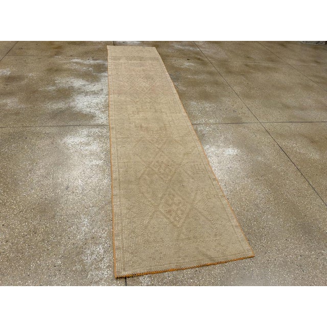 Textile Galerie Shabab Collection Mid-20th Century Turkish Anatolian Runner For Sale - Image 7 of 10