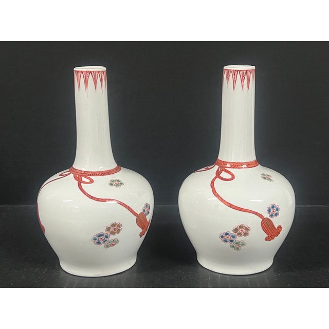 Pair of Japanese Art Porcelain Imari Vase With Marking in the Bottom For Sale In New York - Image 6 of 9