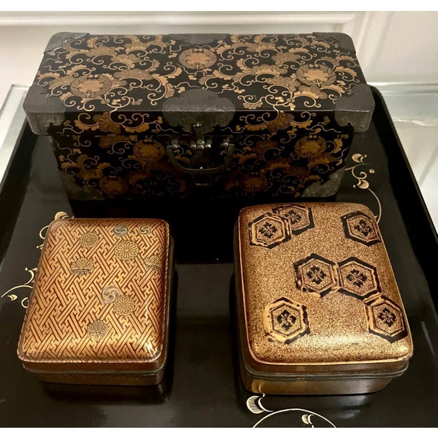 Japanese Antique Lacquer Maki-E Miniature Hasami-Bako with Copper Mounts For Sale - Image 10 of 18