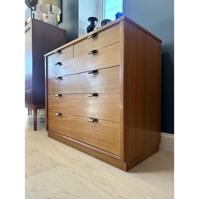 1940s 1940s Drexel ‘Precedent’ 6 Drawer Lowboy by Edward Wormley, Attributed For Sale - Image 5 of 9