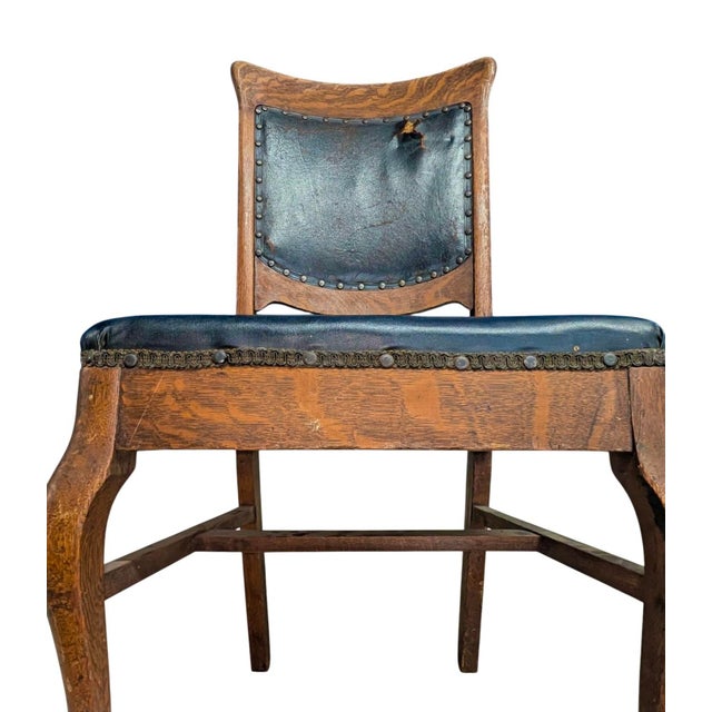 Early 1900’s Stomps-Burkhardt Co, American Edwardian-Era /Tiger Oak / Leather Upholstery Dinning Chair Set of 6 For Sale In Atlanta - Image 6 of 12