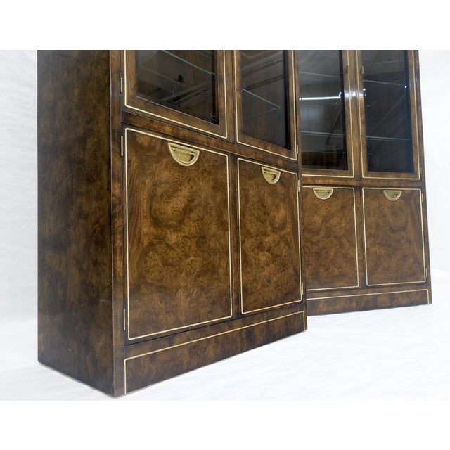 Wood Pair of Dark Burl Wood Lighted Display Curio Cabinets Vitrines Mastercraft MINT For Sale - Image 7 of 18