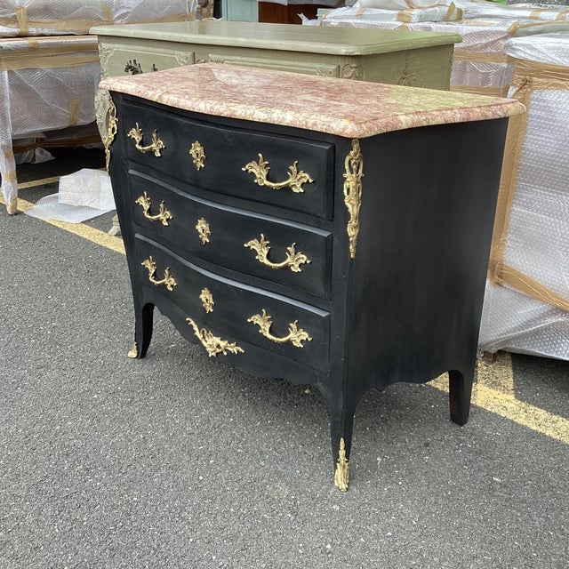 French Elegant French Black Commode W/ Marble Top & Bronze Dore Ormalu For Sale - Image 3 of 10