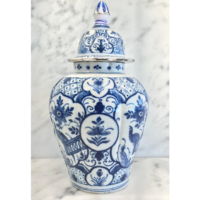 Delft Blue and White Vase With Top For Sale In Portland, ME - Image 6 of 12