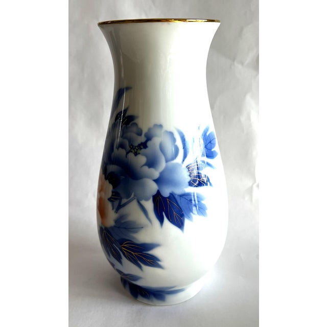 1970s Vintage Fukugawa Porcelain Vase With Peonies For Sale - Image 5 of 12