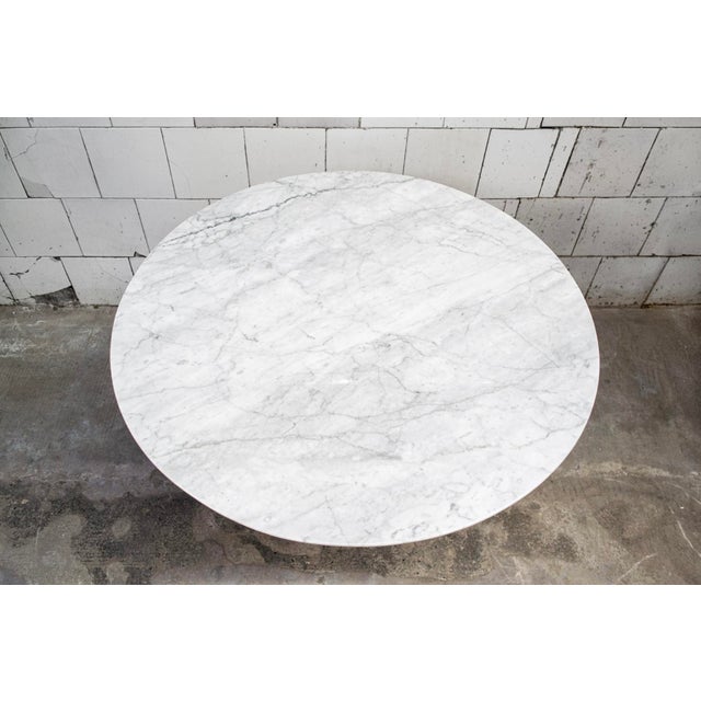 Mid-Century Modern Tulip Coffee Table by Eero Saarinen for Knoll, 1980s For Sale - Image 3 of 5