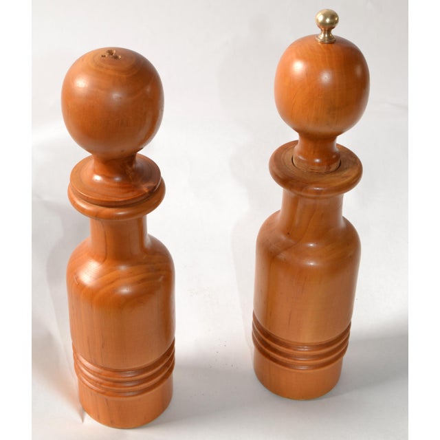 Alessi Italian Large Vintage Turned Solid Wood Brass Décor Salt Shaker & Pepper Mill Grinder For Sale - Image 4 of 12