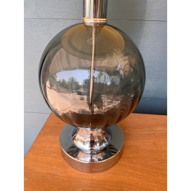 Mid-Century Modern 1970s Hollywood Regency Smoked Glass Globe Table Lamps With Chrome Bases & Original Shades - a Pair For Sale - Image 3 of 8