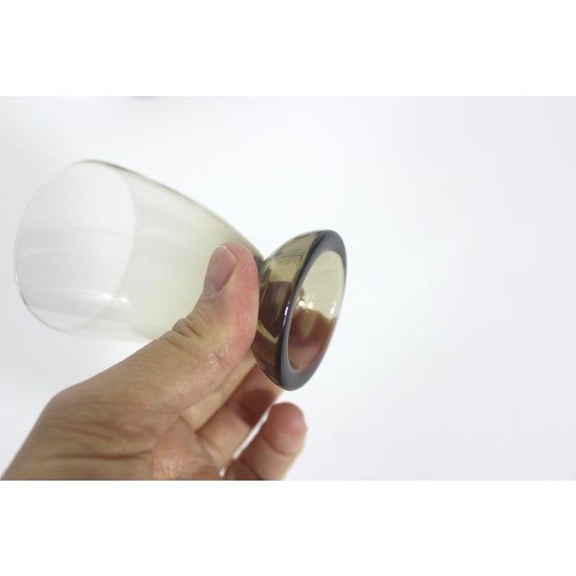 Vintage Mid Century Modern Smoke Brown Gray Cordial Liqueur Glasses - Set of 4 For Sale - Image 4 of 7