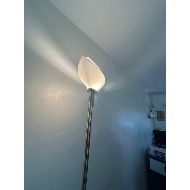 1980s Vintage Holtkötter Leuchten 2517/1 *P1 Torchiere Floor Lamp - Brass & Venetian Glass For Sale - Image 5 of 7