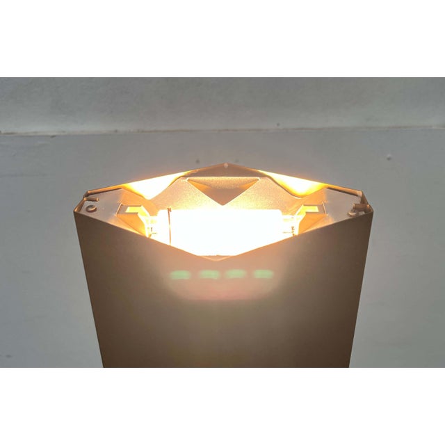 Postmodern Italian Golden Model Totem Floor Lamp by Kazuhide Takahama for Sirrah, 1980s For Sale - Image 17 of 18