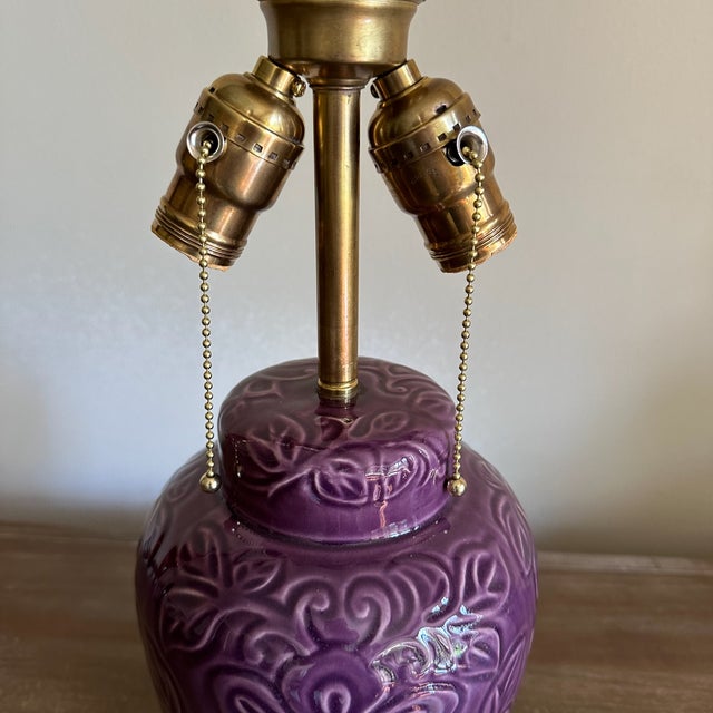 Traditional Vintage Purple Floral Ceramic Ginger Jar Style Pull Chain Table Lamp For Sale - Image 3 of 7