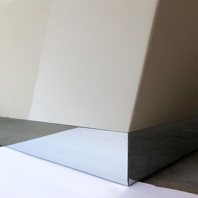 Wood 1970s Mid-Century Modern White Square Lacquered Coffee Table With Glass Top and Plinth Base by Directional For Sale - Image 7 of 12