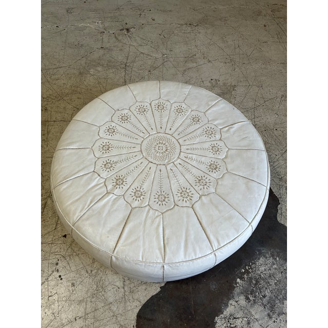 1980s Vintage Oversized White Leather Moroccan Pouf Ottoman For Sale - Image 5 of 5