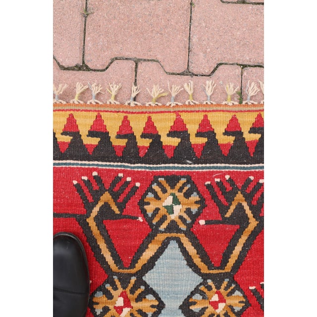 1980s Ethnic Turkish Hand-Knotted Abstract Pattern Kilim For Sale - Image 9 of 10