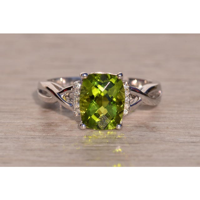 The 36th Avenue: Checkerboard Cut Peridot and Diamond Ring in White Gold For Sale - Image 4 of 11