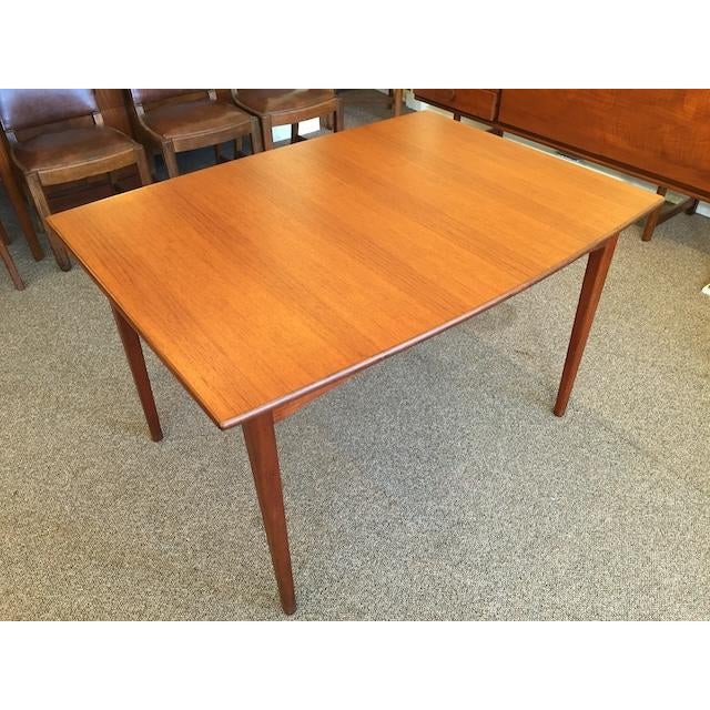 Mid Century Modern Extending Teak Dining Table c.1960 For Sale - Image 4 of 11