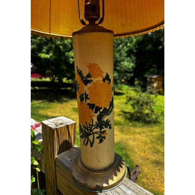 1950s Hollywood Regency Yellow Lamp 1950's For Sale - Image 5 of 8