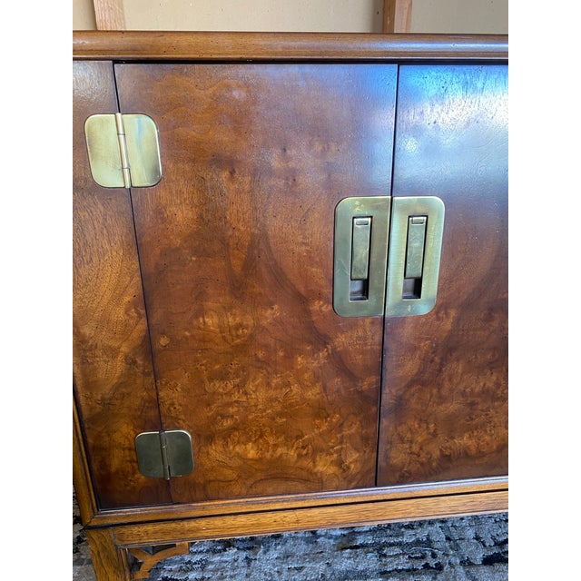 Drexel 1960s Vintage Drexel Heritage Dynasty Buffet Walnut Burl Sideboard For Sale - Image 4 of 12