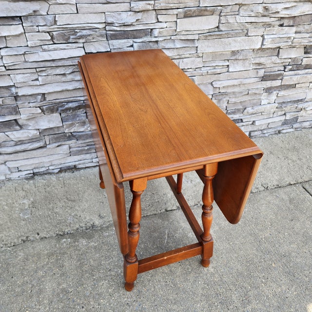 Amber Heywood Wakefeild American Drop Leaf Pembroke Accent Table For Sale - Image 8 of 10