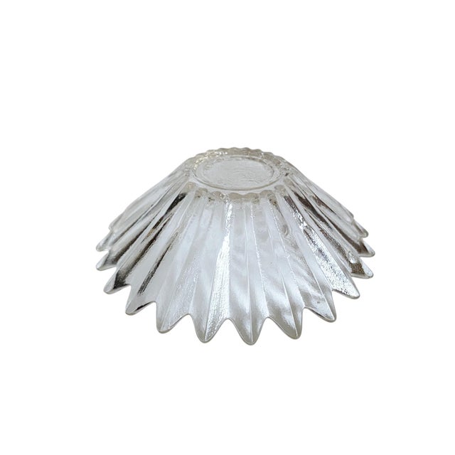 Vintage 1960s-1970s Pressed Glass Starburst Flower Trinket Bowl For Sale - Image 4 of 4