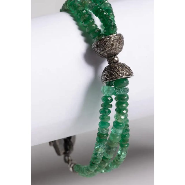 1990s Beaded Faceted Emerald and Diamond Bracelet For Sale - Image 5 of 8