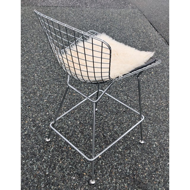 Mid Century Modern Harry Bertoia Style Chrome Wire Metal Bar Stool-Black For Sale - Image 11 of 18