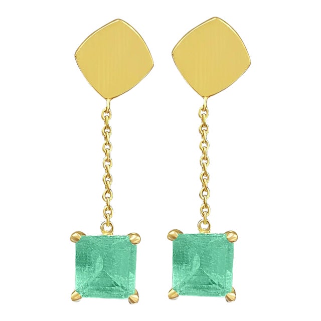 Natural Colombian Emerald Square cut drop Earrings in 18k solid gold For Sale