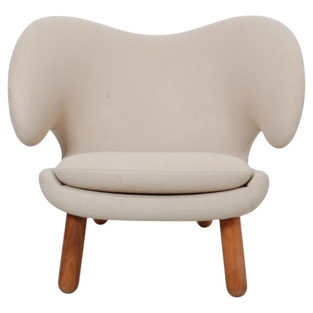 Pelikan Chair in Beige Fabric by Finn Juhl For Sale