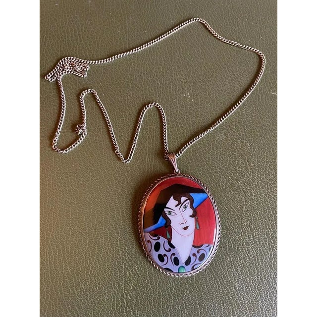 Red Art Deco Chain with Woman's Portrait Pendant in Painted Porcelain and Silver, 1920s For Sale - Image 8 of 8