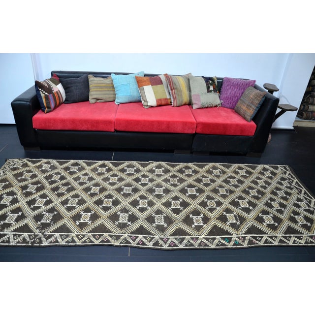 Textile 1960s Vintage Turkish Anatolian Handwoven Kilim Rug For Sale - Image 7 of 11