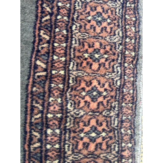 Vintage Small Pakistani Rug from Bobyrugs, 1980s For Sale - Image 10 of 14