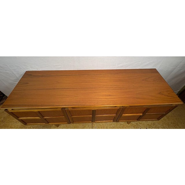 Mid-Century Modern Teak Sideboard from Nathan, 1960 For Sale - Image 4 of 11