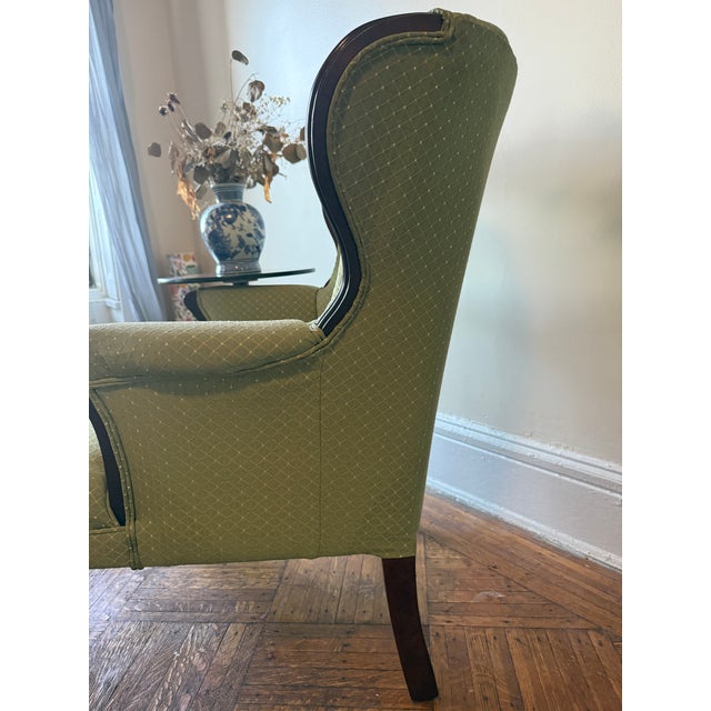 Pair of 2 Mid-20th Century Vintage Hollywood Regency / Art Deco Revival Wingback Accent Chairs in Pristine Condition For Sale - Image 9 of 15